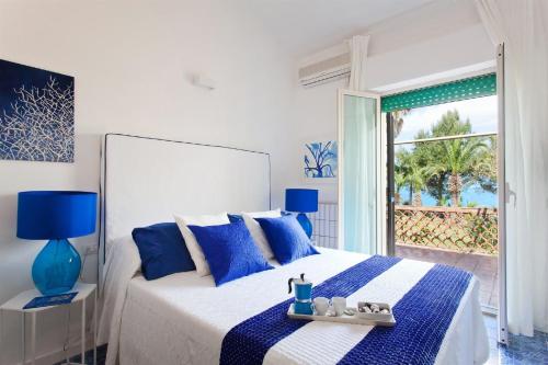 Ferienhaus mit Privatpool für 12 Personen ca 280 qm in Costa Saracena-Castelluccio, Sizilien Ostküste von Sizilien