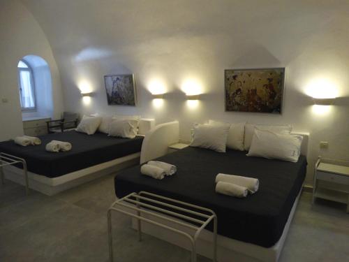 Yposkafo Suites - Villa - Santorini