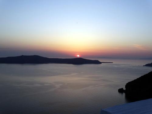 Yposkafo Suites - Villa - Santorini