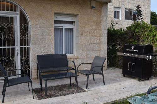 Exclusive Jerusalem Villa - image 14