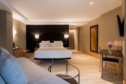 Hotel Plaza in La Coruna