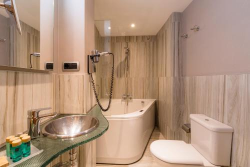 Double or twin room, premium