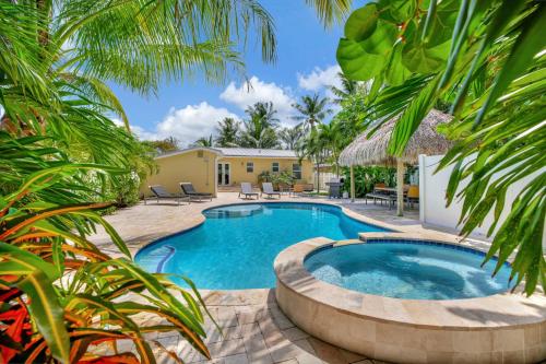 Charming 3BR Home Pool and Hot Tub FTL Gateaway in Fort Lauderdale, USA