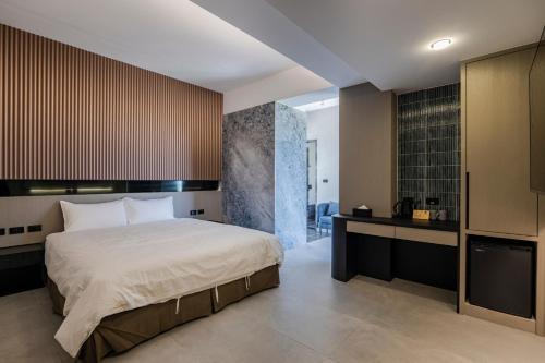 Queen Room with Sea View image 4