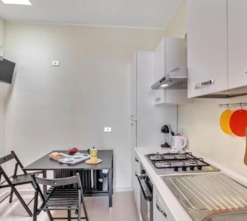 L’orchidea rooms, cucina e bagno in comune - Acquaviva delle Fonti