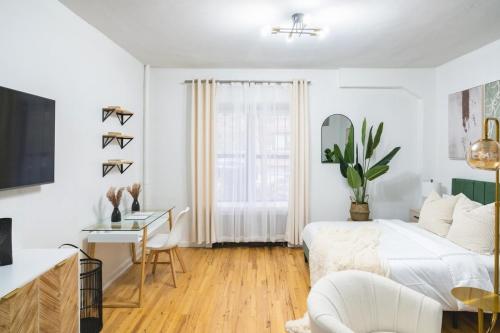 74-1A New Studio in Prime UWS - GYM In Building, New York (fotografie 8)