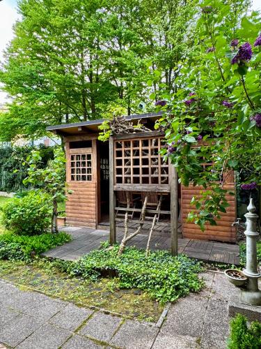 Central Villa with Garden