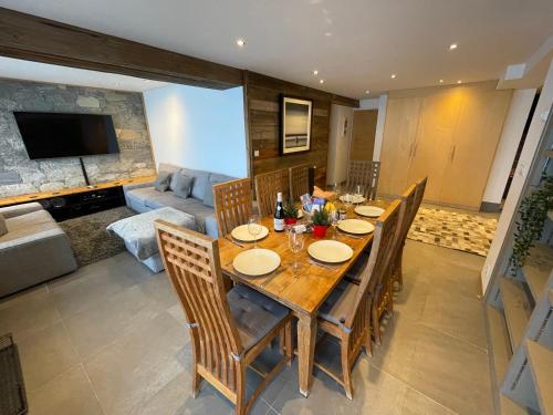 Ski in-Ski out! Spacious & Stylish Apartment for 8 in the heart of Lavachet Tignes Le Lac