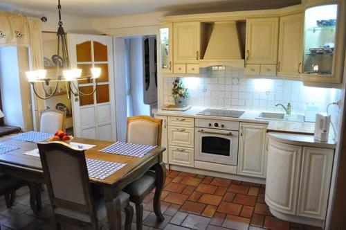 Agroturystyka Izba Pod Kasztanem in 索羅切亞尼亞克