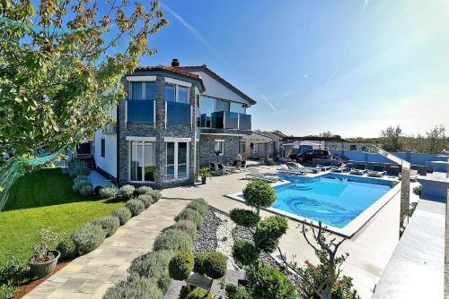 Ferienhaus mit Privatpool für 10 Personen ca 128 qm in Fažana, Istrien Istrische Riviera, Fažana