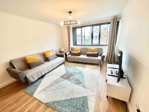LUXstay 2BR Earls Court Apartment Sleeps up to 10