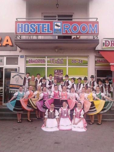 Hostel Room - image 11