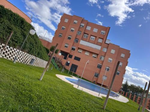 Úszómedence, Apartamento Jardín de Atalaya (Apartamento Jardin de Atalaya) in Camas