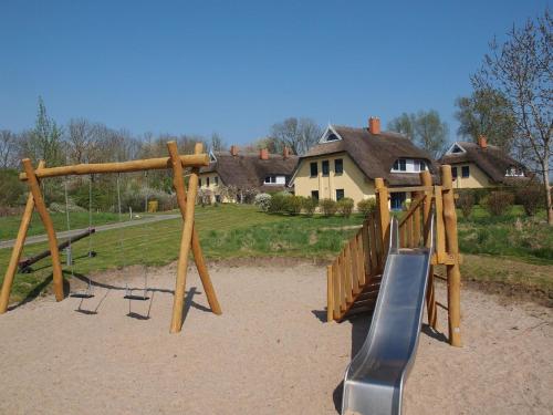 Tolles Ferienhaus in Poseritz mit Garten, Terrasse und Grill