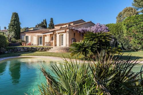 Charming provençal family house with swimming pool - Location, gîte - Antibes