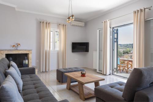 Plaka's House