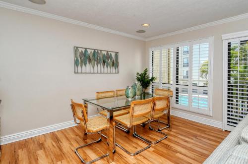 Two-Level, Heated Pool, Trolley to Beach & Village, Siesta Key (fotografie 10)