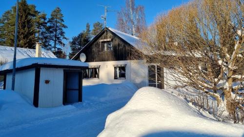 Villa Assar, Ferienhaus in der Nähe von Schwedens größten Stromschnellen