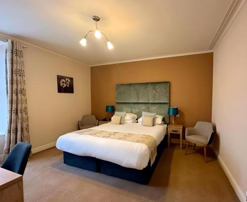 Caerwylan Hotel - Tap to explore photos