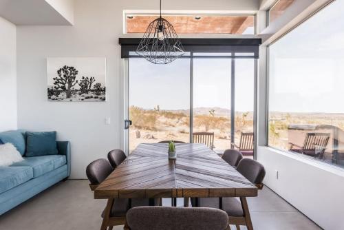 Solis Joshua Tree Urban Design Casita and Cowboy Pool in Joshua Tree, USA
