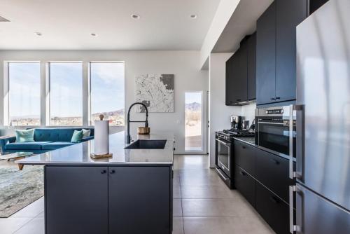 Solis Joshua Tree Urban Design Casita and Cowboy Pool in Joshua Tree, USA