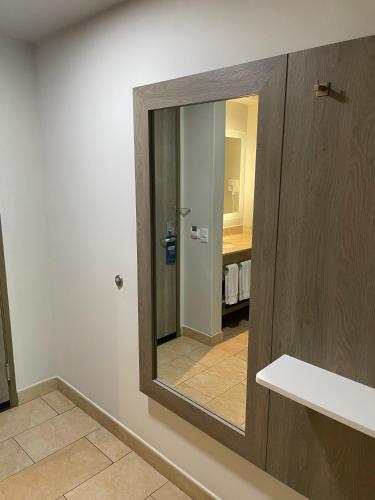 Standard Room image 10