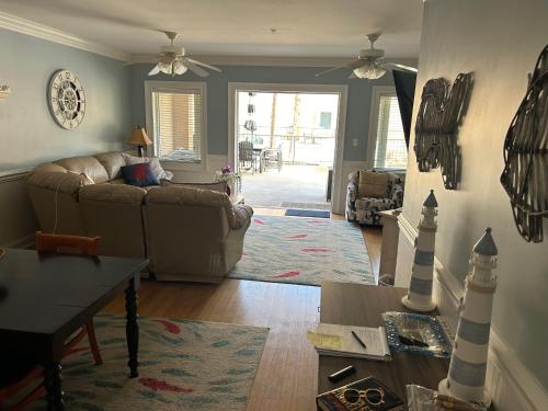 Unique 3BR, 1 of 5 Condos w/Huge Poolside Patio, Steps to Beach & Pier, Gated Unique 3BR, 1 of 5 Condos w/Huge Poolside Patio, Steps to Beach & Pier, Gated