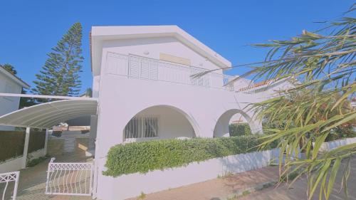 Villa image 6
