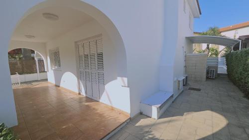 Villa image 1