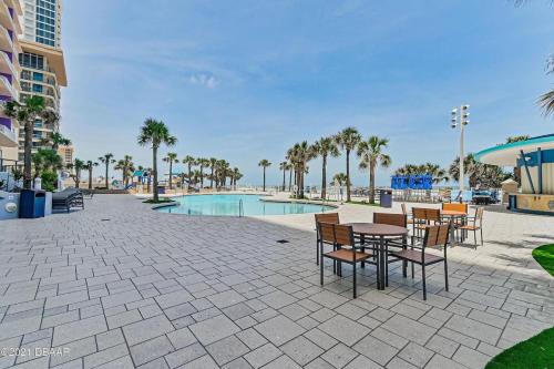 Newly Renovated 11th floor 3 BR Oceanfront Views in Daytona Beach, USA