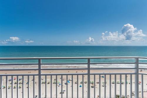 12th floor 1 BR- private balcony- Ocean Walk in Daytona Beach, USA