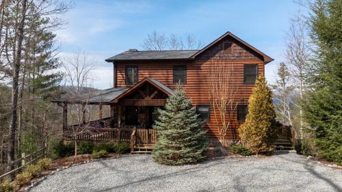 Cozy Bear Lodge in Morganton, USA