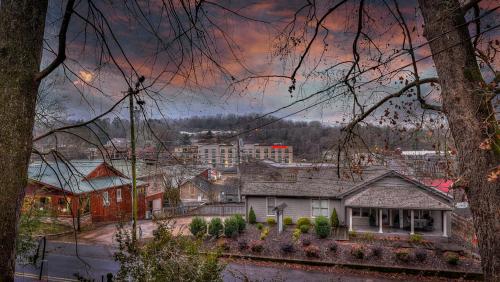 Downtown Bungalow in Blue Ridge, USA