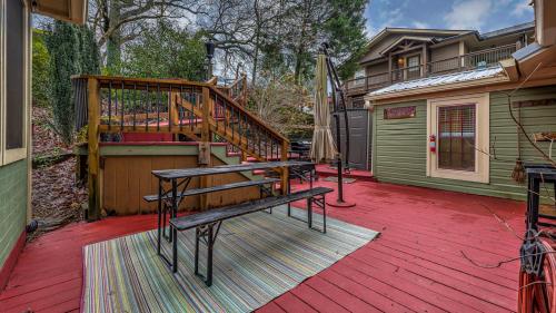 Downtown Bungalow in Blue Ridge, USA