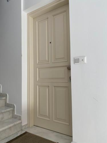 Στούντιο σε ανακαινισμένο αρχοντικό του 19ου αιώνα, κέντρο Μύρινας, Mirina (fotografie 6)