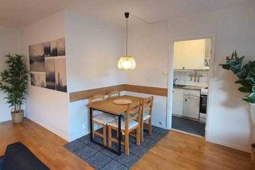 Apartment with garden near metro! in 헤셀뷔 빌라스타드