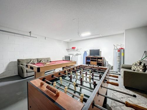 Five Star Home Private Pool & Jaccuzzi*Free Wi-Fi* - image 14