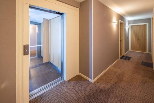 L'excellence-8min Aéroport-terrasse-Parking Privé (L'excellence-8min Aeroport-terrasse-Parking Prive) in Лінгольсхайм