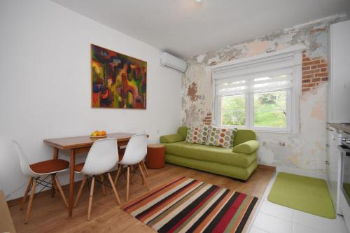 Brick house, Cetinje (fotografie 7)