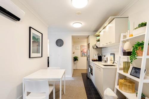 Prime location - 2BR Urban retreat I Zodiak Stays, Auckland (fotografie 9)