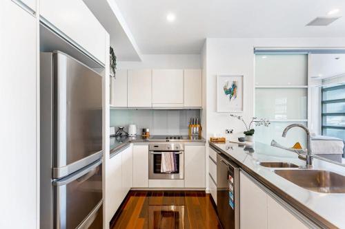 Beautiful harbour view apartment by Zodiak Stays, Auckland (zdjęcie 10)