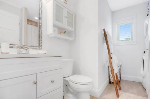 Duplex, Paradise Packs A Punch! Beachside Home, Heated Pool, Outdoor Lounge, Steps from Beach Access Duplex, Paradise Packs A Punch! Beachside Home, Heated Pool, Outdoor Lounge, Steps from Beach Access