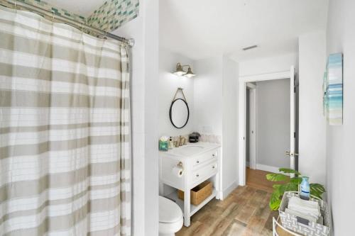 Duplex, Paradise Packs A Punch! Beachside Home, Heated Pool, Outdoor Lounge, Steps from Beach Access Duplex, Paradise Packs A Punch! Beachside Home, Heated Pool, Outdoor Lounge, Steps from Beach Access