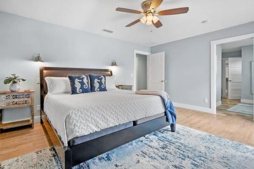 Duplex, Paradise Packs A Punch! Beachside Home, Heated Pool, Outdoor Lounge, Steps from Beach Access Duplex, Paradise Packs A Punch! Beachside Home, Heated Pool, Outdoor Lounge, Steps from Beach Access