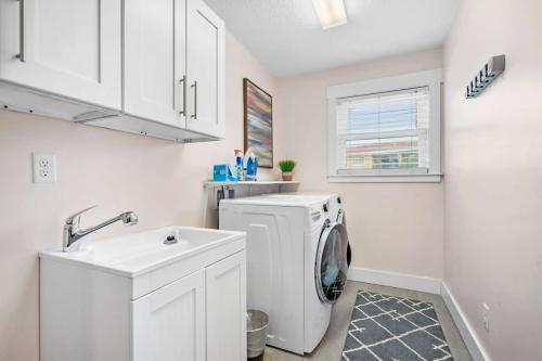 Duplex, Paradise Packs A Punch! Beachside Home, Heated Pool, Outdoor Lounge, Steps from Beach Access Duplex, Paradise Packs A Punch! Beachside Home, Heated Pool, Outdoor Lounge, Steps from Beach Access