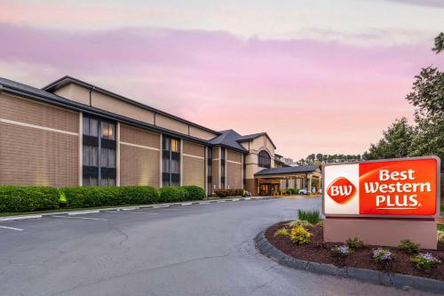 Best Western Plus Knoxville Cedar Bluff