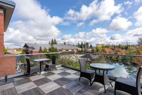 Best Western Premier Boulder Falls Inn - image 11