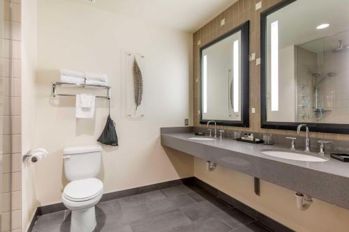 Best Western Premier Boulder Falls Inn - image 9
