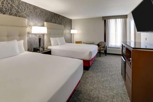2 double beds