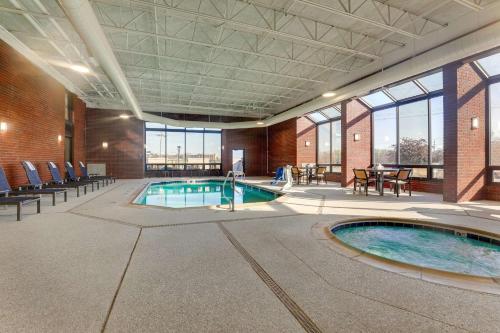 Drury Inn Paducah - image 13